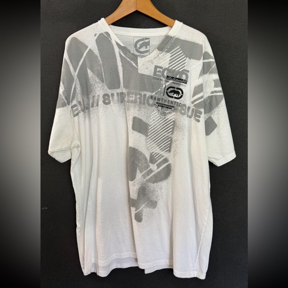 Ecko Unlimited Gray and White Graphic Tee 3XL